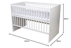 KMbaby Babybett TANY Weiß 120 x 60 cm mit Matratze - Baby Kinderbett Gitterbett mit Lattenrost 3 Stufen Höhenverstellbar - Lackiertes Kiefernholz