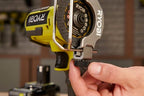 RYOBI 18 V ONE Brushless Akku-Trennsäge RCT18BL-0, 76 mm Scheibendurchmesser, Kompakt und einhändig bedienbar, LED-Beleuchtung, G5 GripZone, ohne Akku und Ladegerät