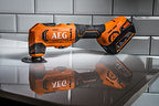 AEG 18 V PRO18V Akku-Multitool BMT18-0(Oszilationswinkel 3,6°, Schwingzahl 0-20.000 min-1, variable Geschwindigkeitsregulierung, werkzeugloser Klingenwechsel, LED, ohne Akku&Ladegerät), Schwarz/Orange