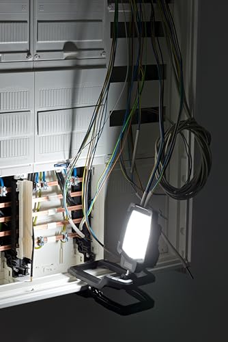 Brennenstuhl klemmbarer LED Arbeitsstrahler CL 4050 MA (40W, 3800lm, IP65, Akku LED Arbeitsleuchte mit Neigungswinkel, USB, Powerbank, Engineered in Germany)