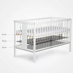 KMbaby Babybett TANY Weiß 120 x 60 cm mit Matratze - Baby Kinderbett Gitterbett mit Lattenrost 3 Stufen Höhenverstellbar - Lackiertes Kiefernholz