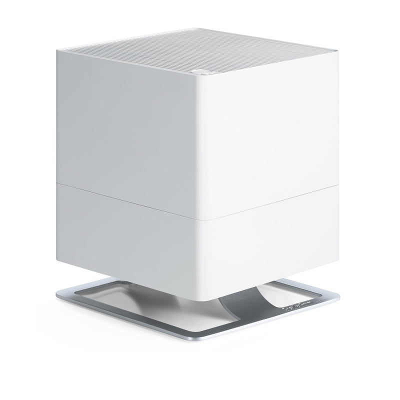 Stadler Form Luftbefeuchter Oskar, energiesparender Raumbefeuchter für Räume bis 50 m², Verdunster mit Abschalt-Automatik, dimmbare LEDs, sehr leise, für Duftöl geeignet, 24,6 x 29 x 24,6 cm, weiss