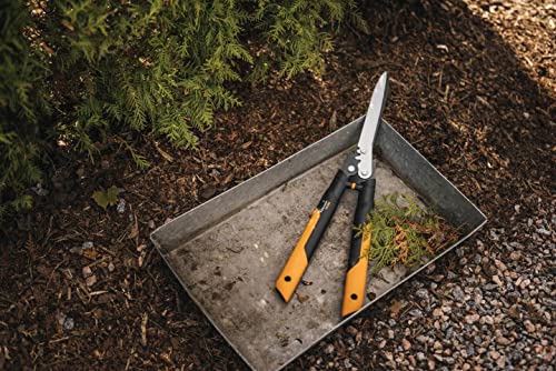 Fiskars PowerGear X Getriebe-Heckenschere, Antihaftbeschichtet, Hochwertige Stahl-Klingen, Länge: 63 cm, Schwarz/Orange, HSX92, 1023631