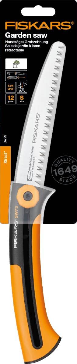 Fiskars Handsäge für frisches Holz, Grobzahnung, Sägeblattlänge: 16 cm, Einziehbar, Rostfreies Stahl-Sägeblatt, Schwarz/Orange, Xtract, SW73, Länge: 35 cm, 1000613