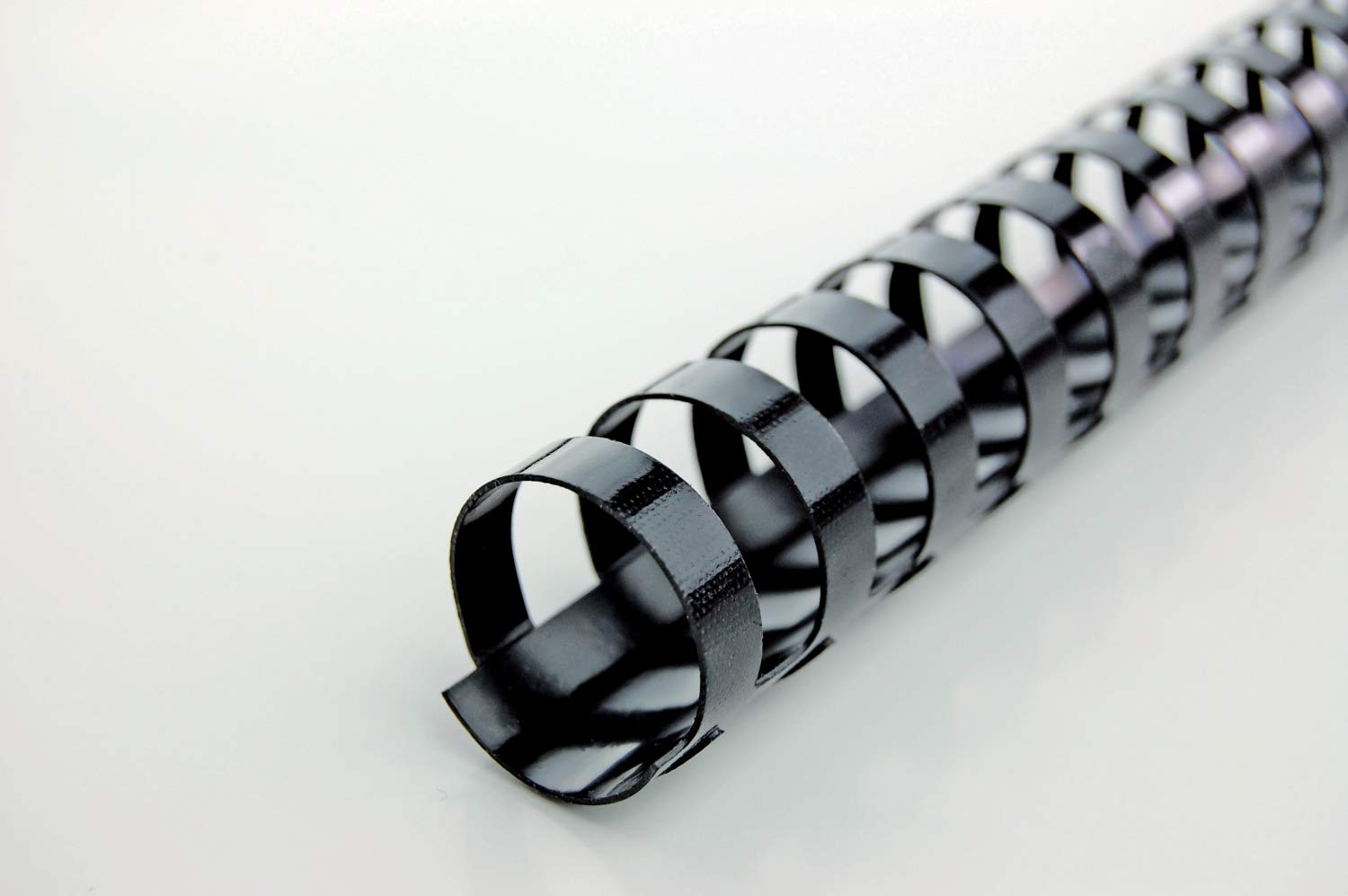 GBC 335000 Binderücken Plastik, A4, 21 Ringe, oval 32 mm, für 280 Blatt, schwarz (50 Stk)