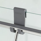 Sealskin Urban Duschabzieher, Glaswischer für Dusche und Fenster, praktischer Abzieher inklusive flexiblem Halter aus Silikon sowie Schraubhaken, Griff: Edelstahl poliert