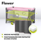 Lionelo Flower 4in1 Reisebett Baby mit Seiteneingang, Wickeltisch, Zwei Matratzenaufhängungshöhen, Spielzeugbogen mit Spielfiguren, Rollen, Tragetasche