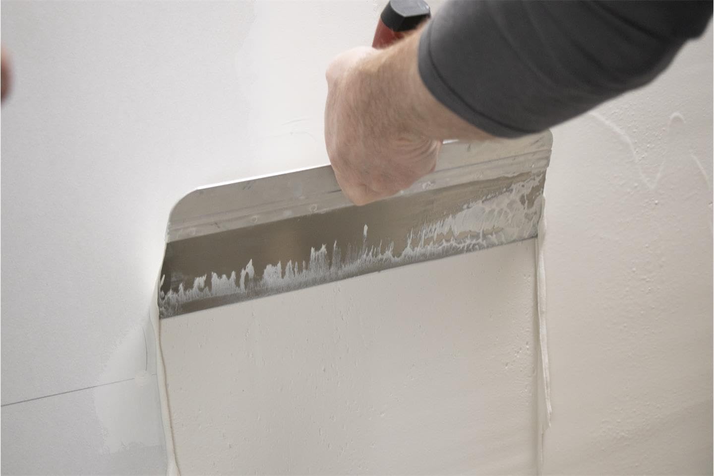 Marshalltown Flächenspachtel mit DuraSoft Griff aus Edelstahl, Werkzeug für Trockenbauer, Maße: 356x76 mm