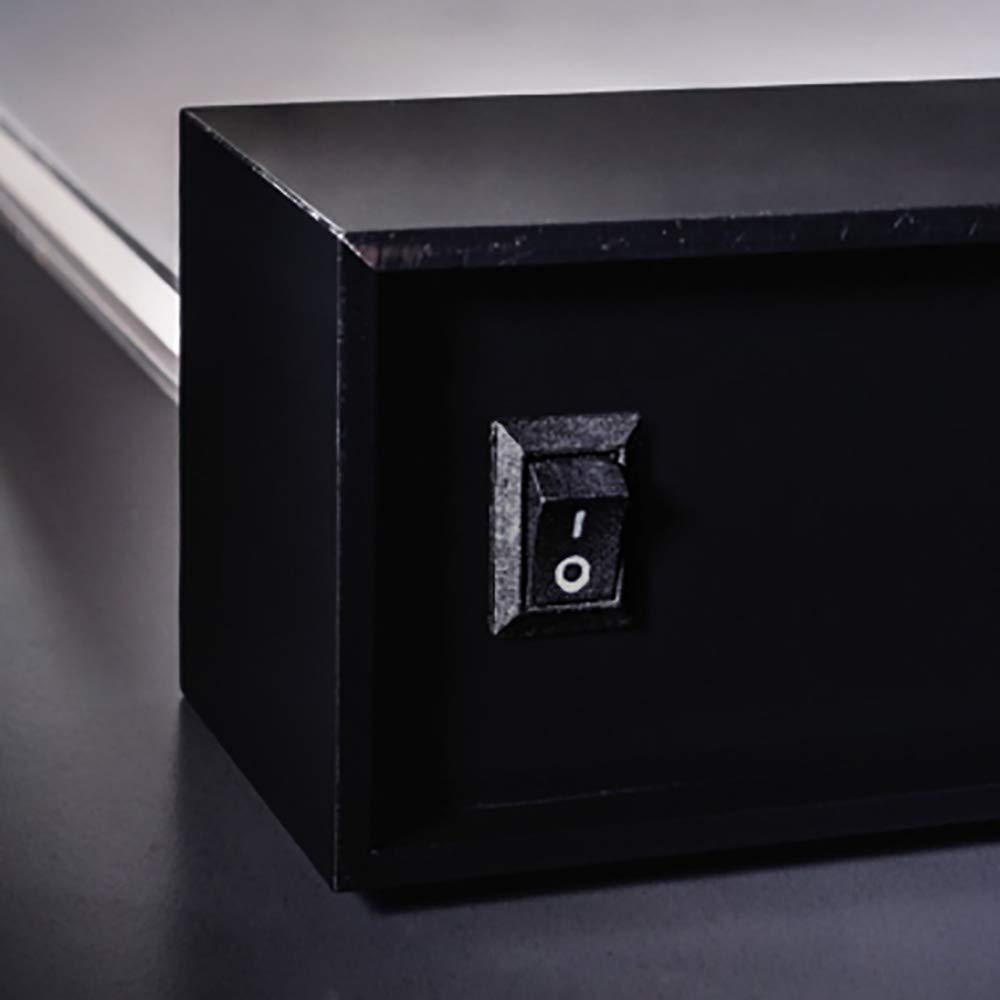 Sigel TA420 Beleuchtbarer LED-Tischaufsteller A4, hochwertiges glasklares Acryl mit schwarzem Sockel - geeignet für Gastronomie und Events, Werbeaufsteller