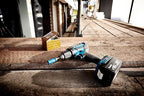 Makita DDF482RFJ Akku-Bohrschrauber 18V / 3,0 Ah, 2 Akkus + Ladegerät im MAKPAC