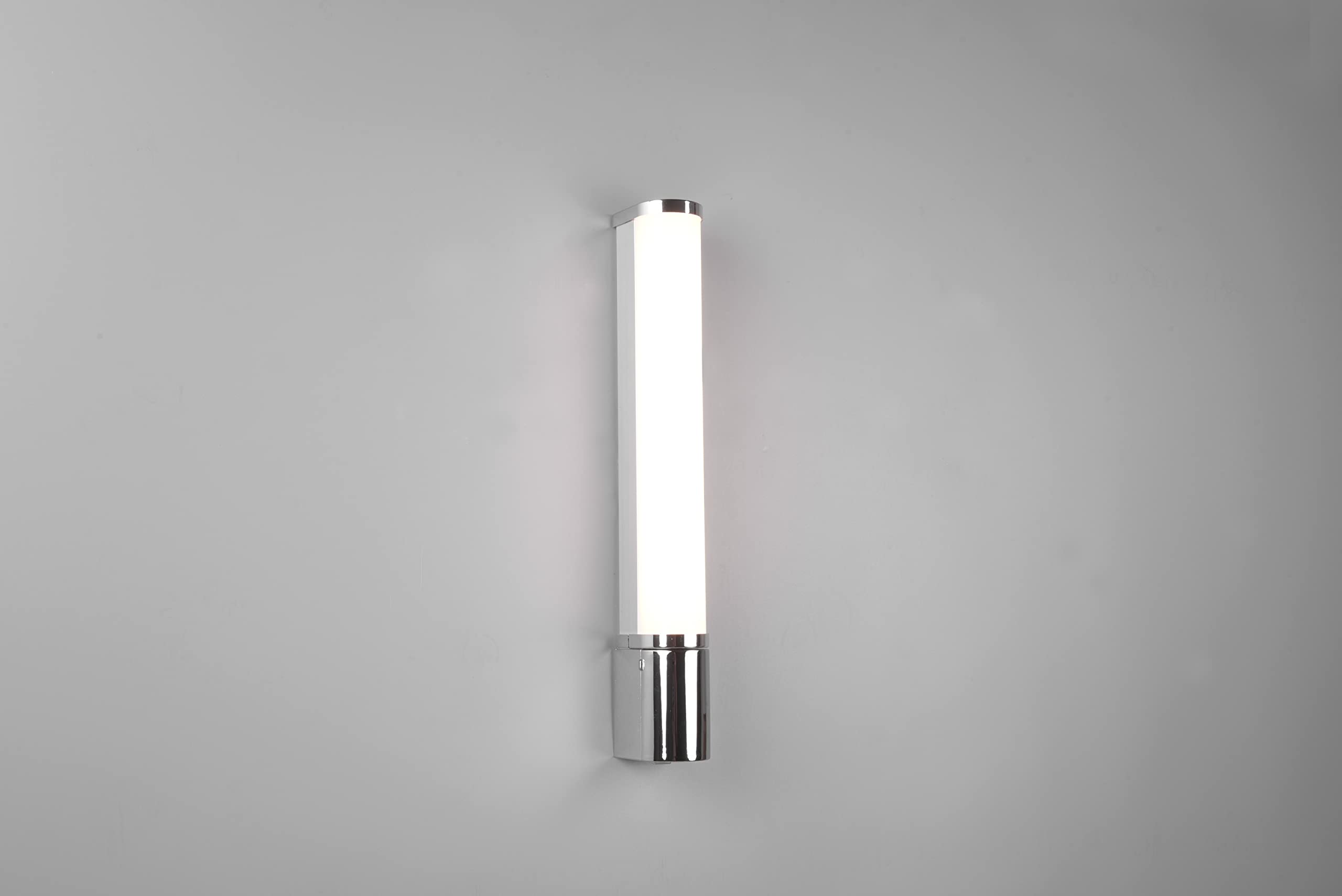 Trio Leuchten LED Bad Wandleuchte Piera 284074206, Kunststoff chromfarbig, inklusiv 8 Watt LED, Schalter, Steckdose, Chrom