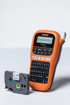 Brother PT-E110 Industrielles Beschriftungsgerät (für 3,5 bis 12 mm breite TZe-Schriftbänder, Beschriftung von Kabeln und Anschlüssen), orange