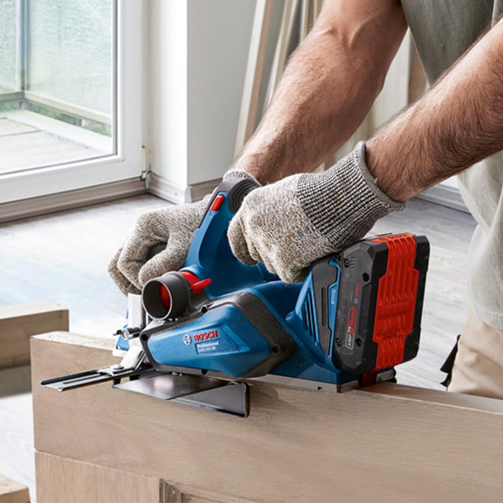 Bosch Professional 18V System Akku Hobel GHO 18V-26 (bürstenloser Motor, inkl. Staubbeutel, Parallelanschlag, 1x Wood Razor Wendemesser, L-BOXX, ohne Akku/ Ladegerät)