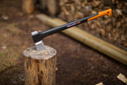 Fiskars Spaltaxt, Inklusive Klingen- und Transportschutz, Länge: 72 cm, Antihaftbeschichtet, Hochwertige Stahl-Klinge/Glasfaserverstärkter Kunststoff-Stiel, Schwarz/Orange, X25–XL, 2,4 kg, 1015643