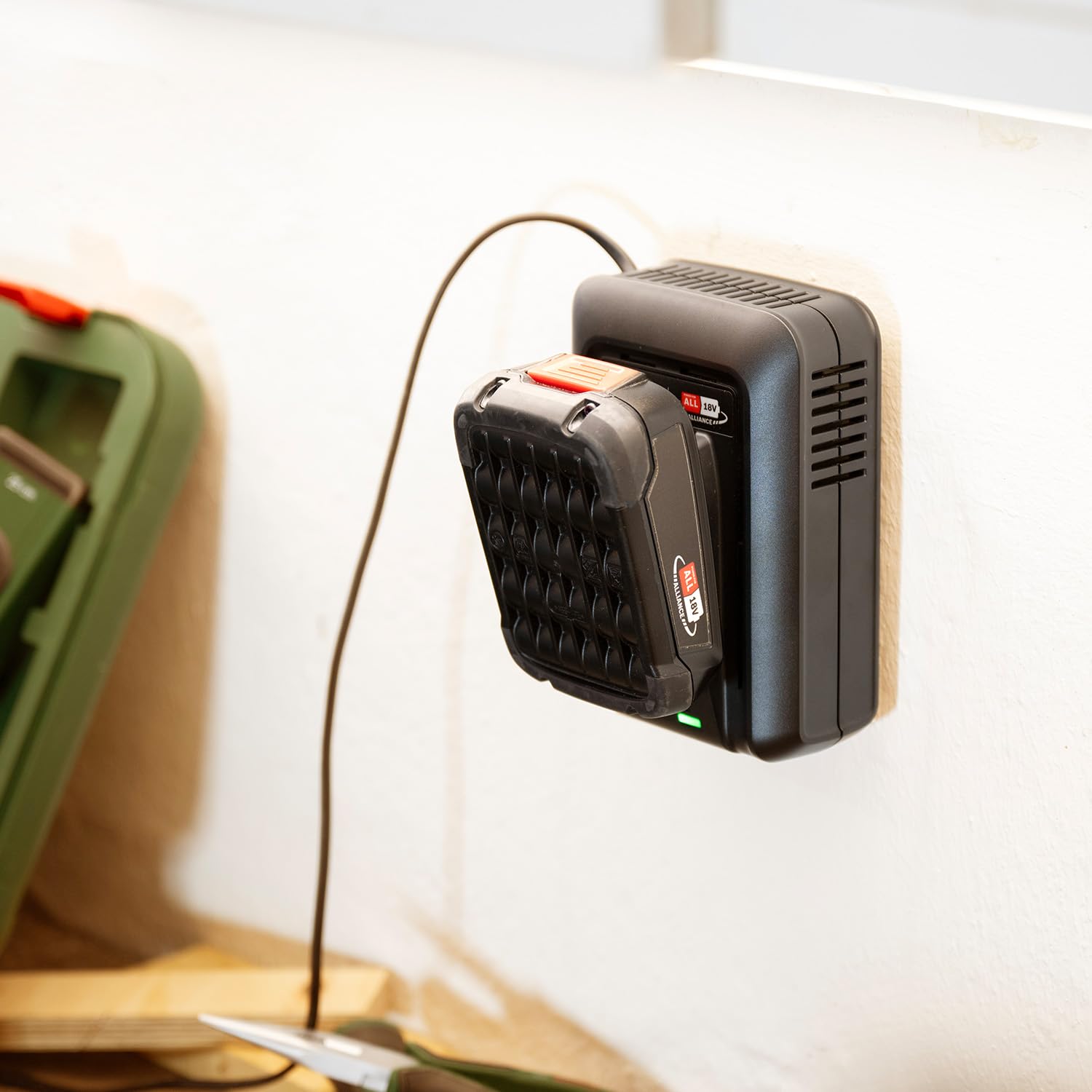 Bosch Akku und Schnellladegerät Starter Set 18V (2X 2,5Ah Li-Ionen-Akku; 1x Schnellladegerät; Power for All 18V Alliance)