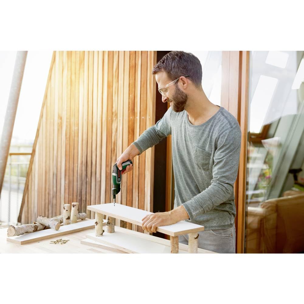 Bosch Home and Garden Bosch Akkuschrauber IXO (7. Generation; 3,6V; 2,0Ah; 5,5Nm; Set inkl. Winkel- und Exzenter-Aufsatz; mit Mikro-USB-Kabel; schraubt bis zu 190 Schrauben; in Aufbewahrungsbox)
