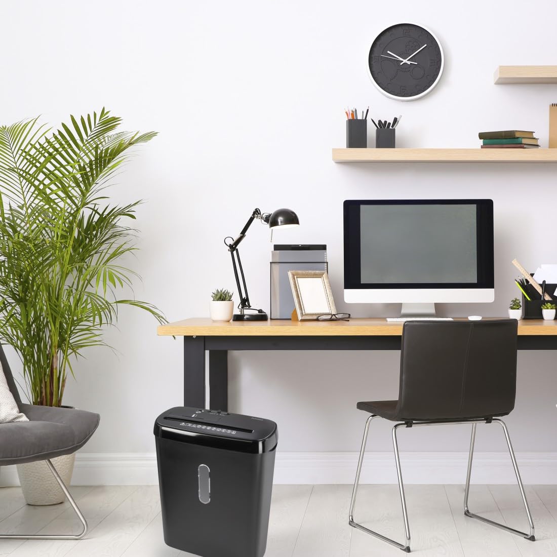 Hama Aktenvernichter Einzug Aktenvernichter professionell Home Office (Streifenschnitt, Schredder, elektrisch, 8 Blatt Papier, CDs, Kunststoff Schredder, 11 Liter Papierkorb, Sicherheitsstufe 2 DSGVO)
