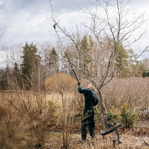 Fiskars Schneidgiraffen-Set, 2-teilig, Bypass Teleskop-Schneidgiraffe UPX86 (Länge 2,4 – 4 m) und Baumsäge für Bypass Teleskop-Schneidgiraffe UPX86 und UPX82 (Länge: 46 cm), 1077330