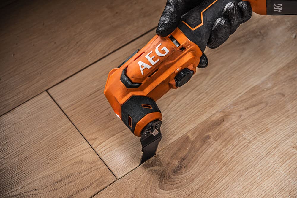 AEG 18 V PRO18V Akku-Multitool BMT18-0(Oszilationswinkel 3,6°, Schwingzahl 0-20.000 min-1, variable Geschwindigkeitsregulierung, werkzeugloser Klingenwechsel, LED, ohne Akku&Ladegerät), Schwarz/Orange