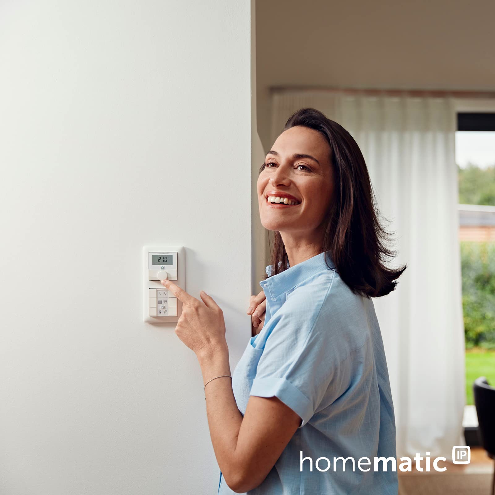 Homematic IP Smart Home Wandthermostat mit Luftfeuchtigkeitssensor, digitales Thermostat Heizkörper/Fußbodenheizung mit App, Temperaturmessung, Energie sparen, 156669A0