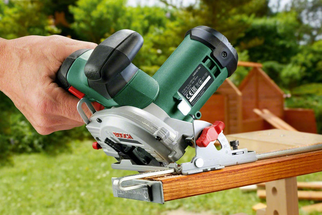 Bosch Akku Mini Handkreissäge UniversalCirc 12 (ohne Akku, 12 Volt System, im Karton)