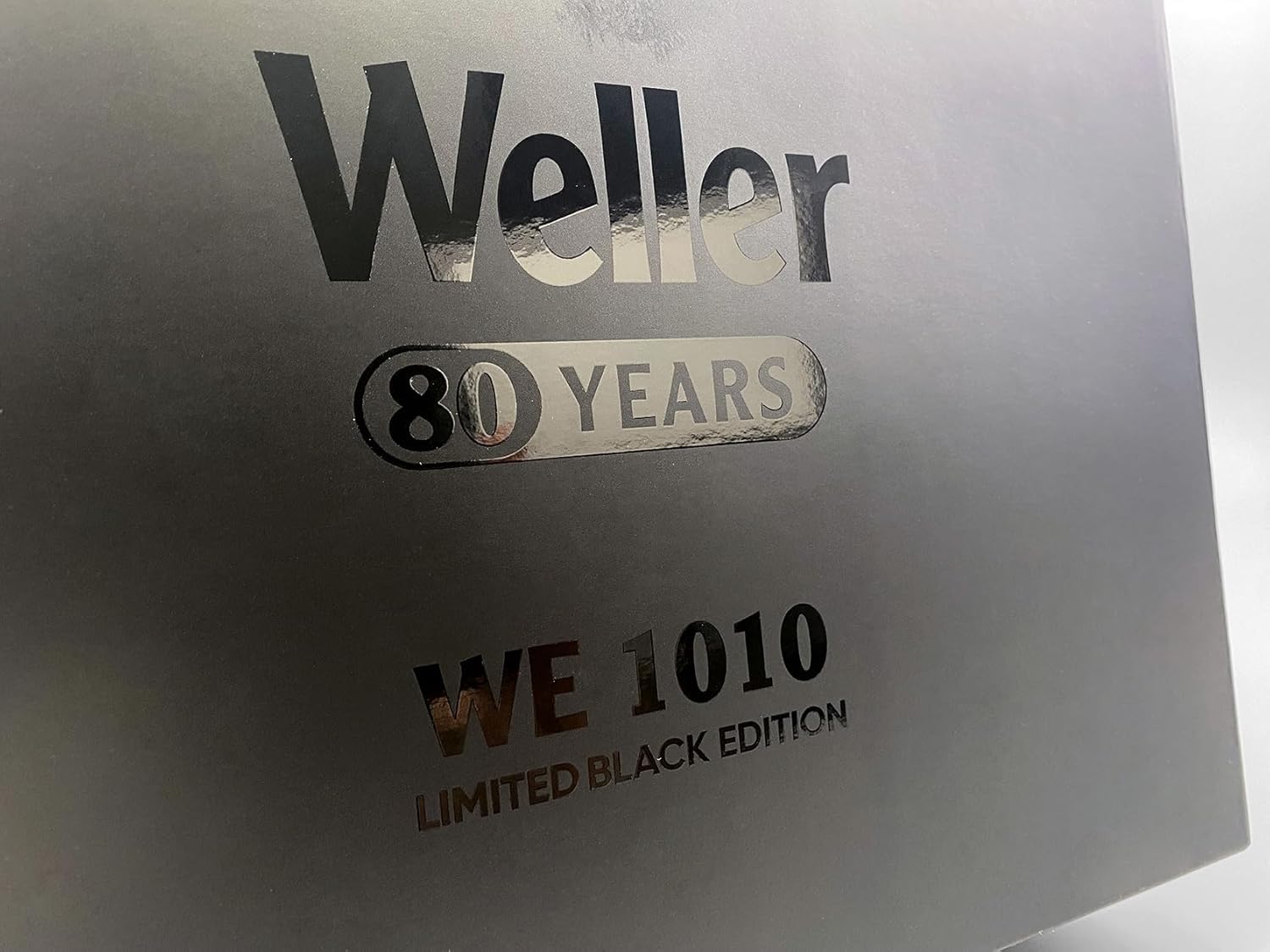 Weller WE 1010 (T0053298393) 70W/230V Digitale Lötstation, Limitierte Schwarze Edition zum 80. Jubiläum inkl. Geschenk-Lötspitze