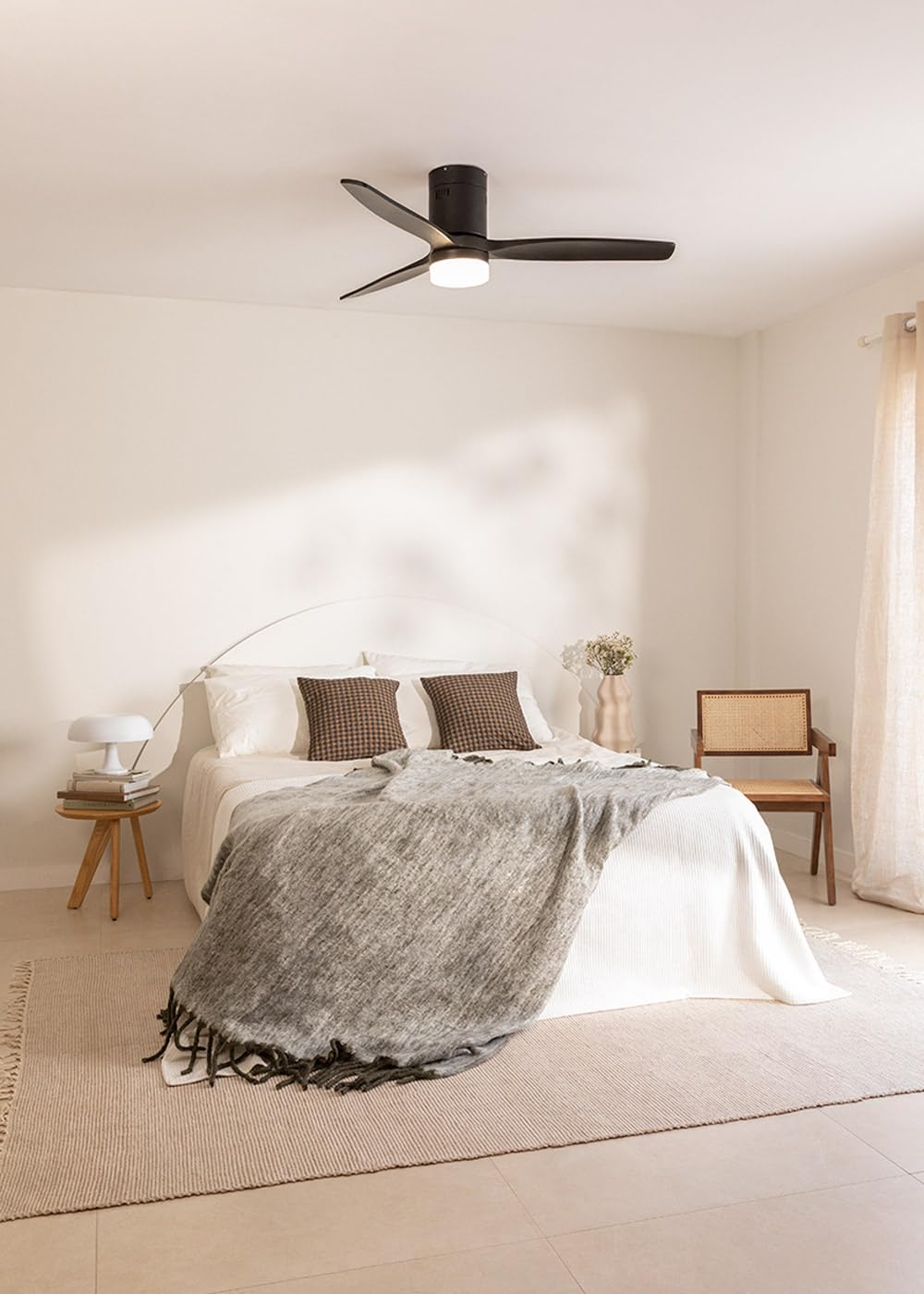 CREATE / WINDCALM M/Deckenventilator ABS mit Beleuchtung Schwarz mit Fernbedienung / 40W, Leise, Ø132cm, Timer von 1 bis 4 Std., DC-Motor, Sommer-Winterbetrieb