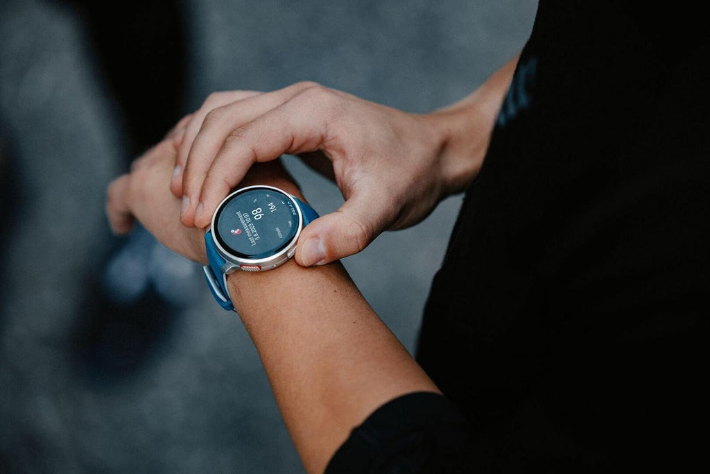 Polar Pacer Pro & H10 – Moderne GPS-Sportuhr & Herzfrequenzsensor, Pulsuhr, Smartwatch für Männer und Frauen, Laufuhr Training, Schlafüberwachung und Activity Tracker