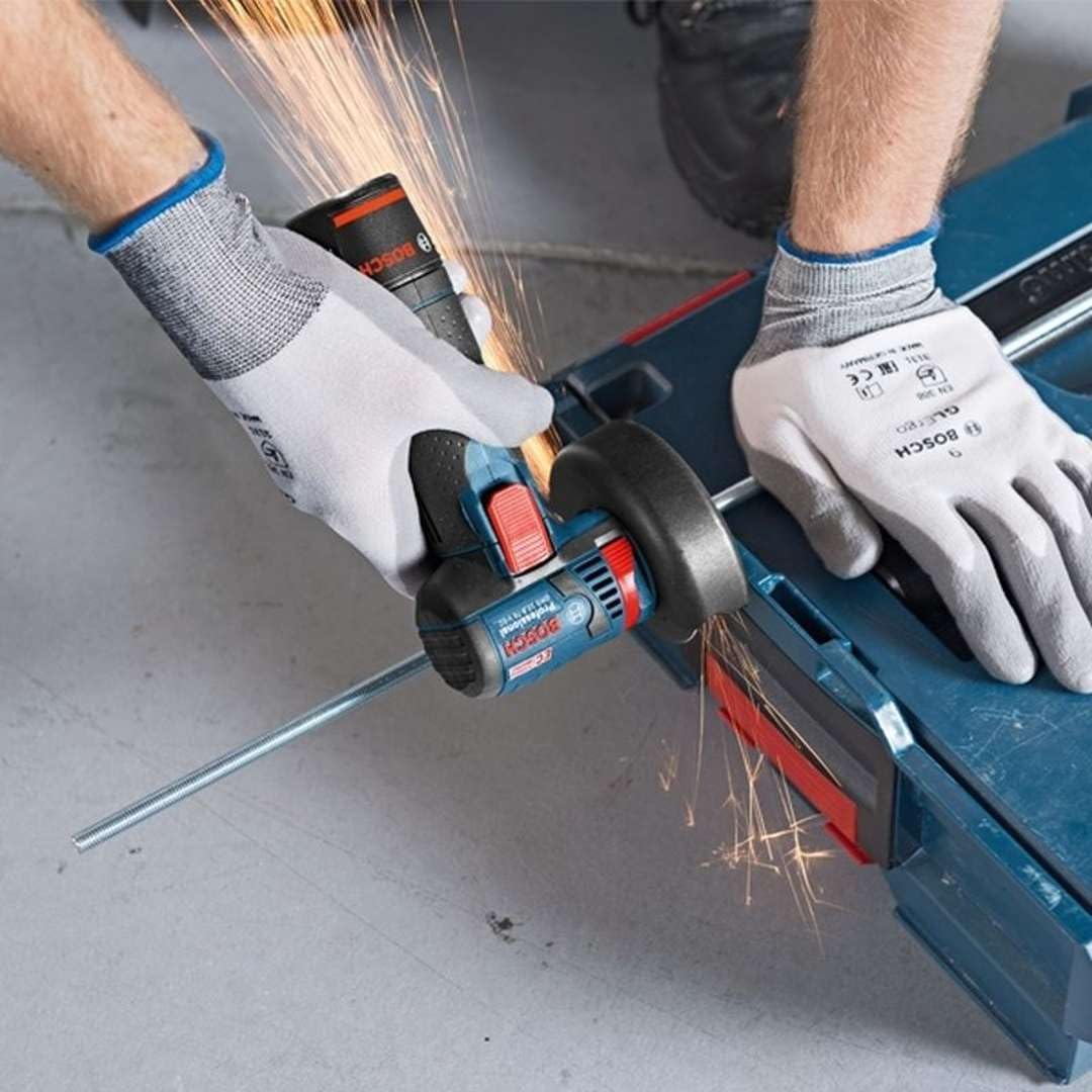 Bosch Professional 12V System Akku Winkelschleifer GWS 12V-76 (inkl. 2x 3.0Ah Akku, Schnellladegerät GAL 1230 CV, 1x Carbide Multi Wheel, 2x Trennscheibe Expert for Inox, L-BOXX2)