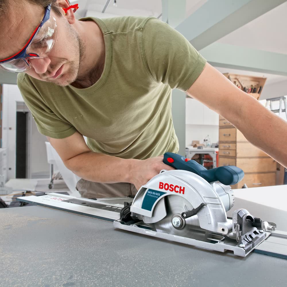 Bosch Professional Führungsschiene FSN 800 (800mm Länge, kompatibel mit Bosch Professional GKS Kreissägen G-Modellen, GKT Tauchsägen, bestimmten GST Stichsägen + GOF Fräsen mit Adapter)
