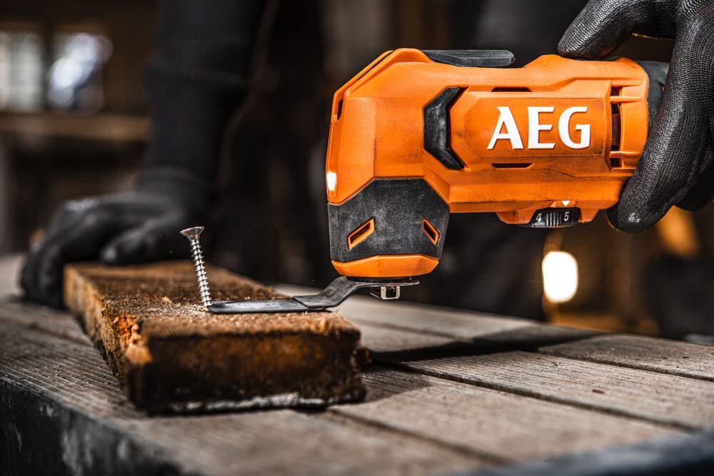 AEG 18 V PRO18V Akku-Multitool BMT18-0(Oszilationswinkel 3,6°, Schwingzahl 0-20.000 min-1, variable Geschwindigkeitsregulierung, werkzeugloser Klingenwechsel, LED, ohne Akku&Ladegerät), Schwarz/Orange