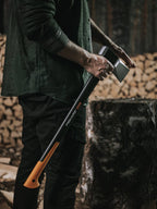 Fiskars Spaltaxt, Inklusive Klingen- und Transportschutz, Länge: 72 cm, Antihaftbeschichtet, Hochwertige Stahl-Klinge/Glasfaserverstärkter Kunststoff-Stiel, Schwarz/Orange, X25–XL, 2,4 kg, 1015643
