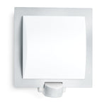 Steinel Außenleuchte L 20 S silber, Wandleuchte mit 180° Bewegungsmelder, Max. 10 m Reichweite, schlagfest, E27, Max. 60 W