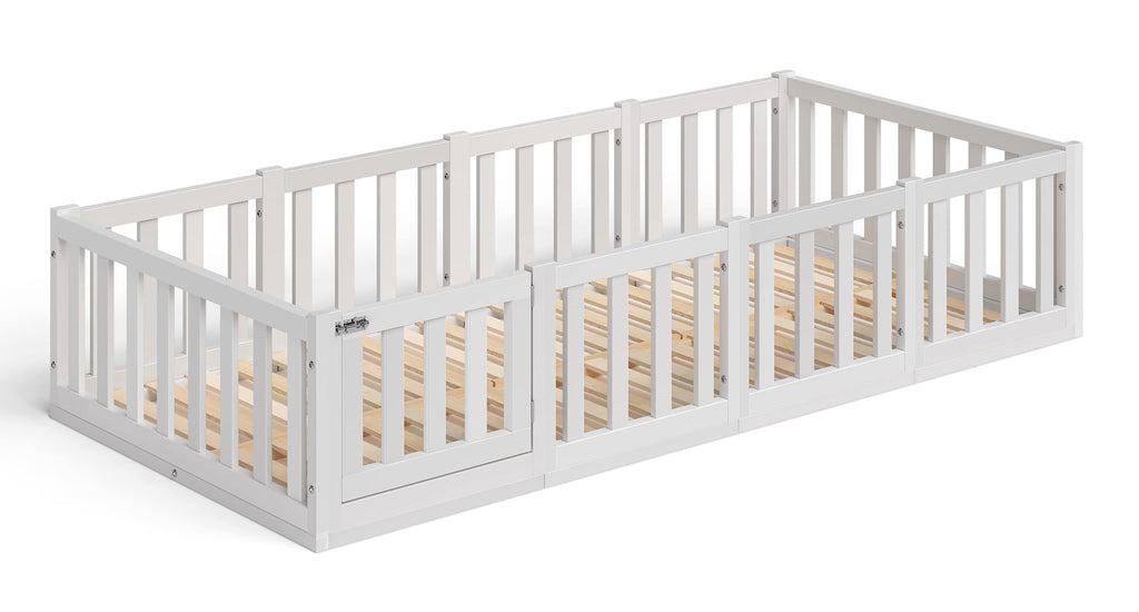 Bellabino Tapi Bett 90x200 cm, Kinderbett mit Rausfallschutz und Tür, inklusive Lattenrost, Montessori Bodenbett für Jungen und Mädchen aus Kiefer Massivholz, weiß lackiert, Bed