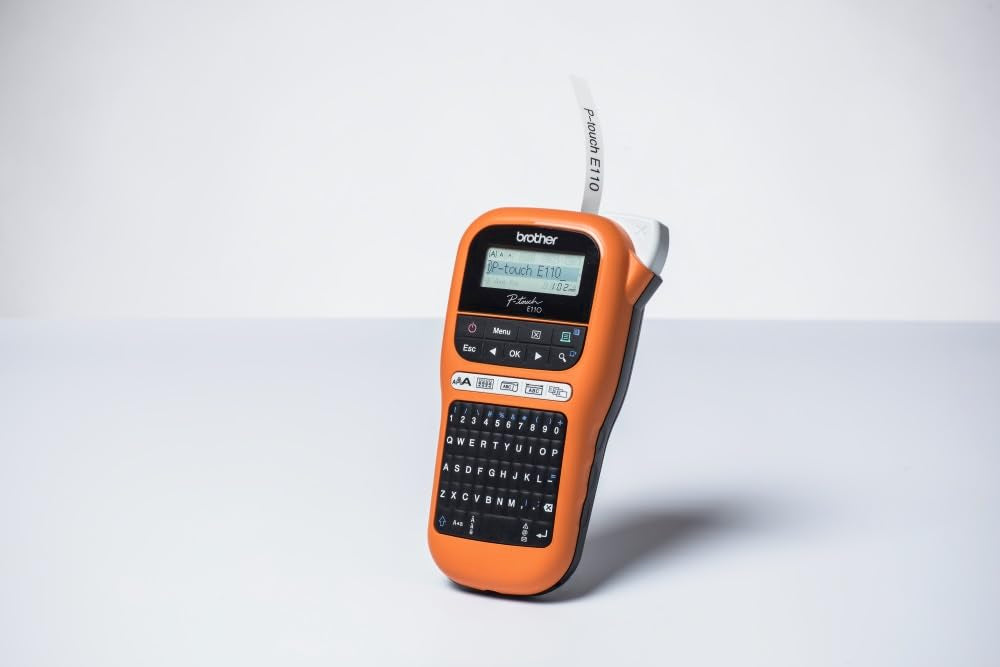 Brother PT-E110 Industrielles Beschriftungsgerät (für 3,5 bis 12 mm breite TZe-Schriftbänder, Beschriftung von Kabeln und Anschlüssen), orange