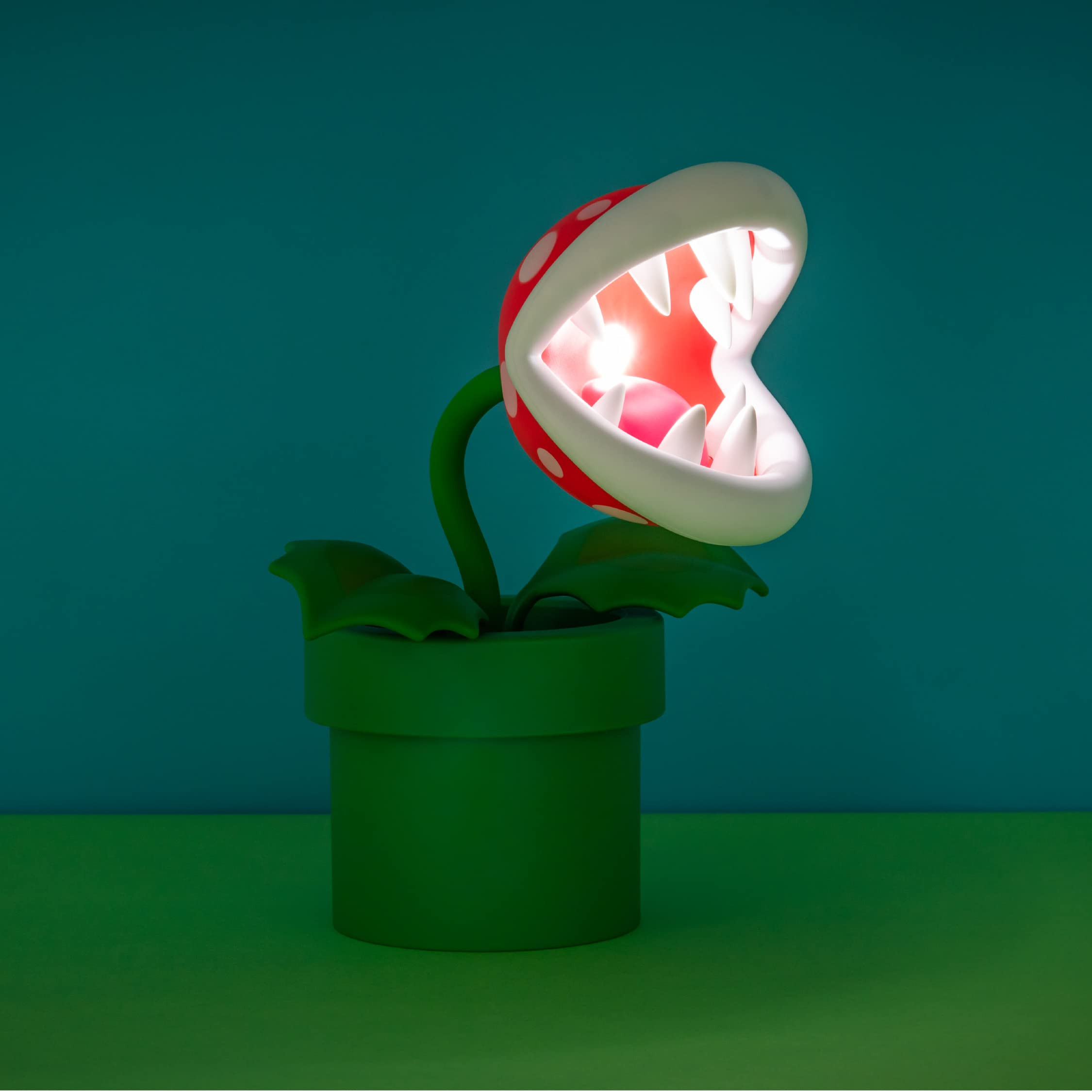 Super Mario Bros Piranha-Pflanze Lampe - Offiziell lizenziert, LED-Tischlicht mit beweglichem Kopf, Sammlerstück für Nintendo-Fans, 33 cm hoch, USB-betrieben