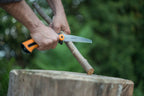 Fiskars Handsäge für frisches Holz, Grobzahnung, Sägeblattlänge: 16 cm, Einziehbar, Rostfreies Stahl-Sägeblatt, Schwarz/Orange, Xtract, SW73, Länge: 35 cm, 1000613