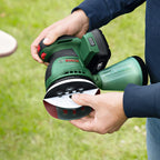 Bosch Akku-Exzenterschleifer UniversalOrbit 18V-20 (Schleifen von mittelgroßen bis großen Holzoberflächen sowie lasierten und lackierten Oberflächen; Durchmesser: 125 mm; 18 Volt System; ohne Akku)