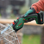 Bosch Akku-Gartensäge/Säbelsäge/Reciprosäge (ohne Akku, 18-Volt-System, Schneidekapazität 80 mm, mit Schweizer Präzisionssägeblatt für Holz, im Karton)
