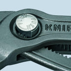 KNIPEX Cobra Wasserpumpenzange, 250 mm, Muttern bis 46 mm, Rohre bis 52 mm, Feinverstellung per Knopfdruck, Rohrzange, 87 02 250