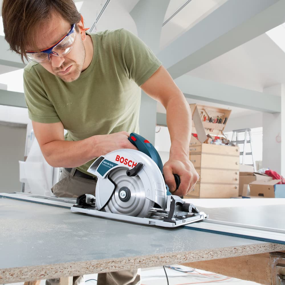 Bosch Professional Führungsschiene FSN 800 (800mm Länge, kompatibel mit Bosch Professional GKS Kreissägen G-Modellen, GKT Tauchsägen, bestimmten GST Stichsägen + GOF Fräsen mit Adapter)