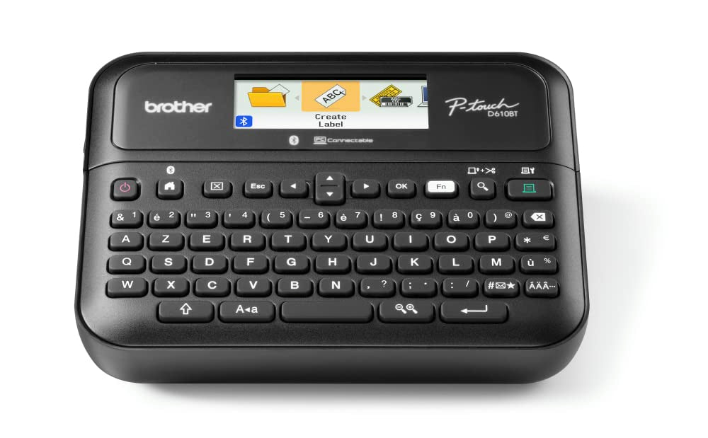 Brother PT-D610BTVP Bluetooth-Tischetikettierer mit Koffer, Anschluss an PC und Smartphone, Farbdisplay, TZE-Serie von 3,5 bis 24 mm, inklusive Stromadapter AD-E001