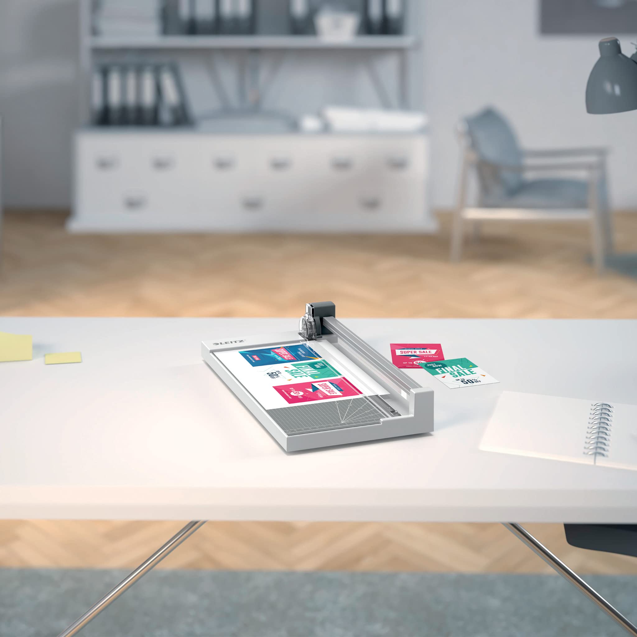 Leitz Precision Home Office Rollenschneider A4, schneidet bis zu 10 Blatt, Papierschneidemaschine mit 305 mm Schnittlänge, feste Klinge für geraden Schnitt & Ausrichthilfe, 90260000