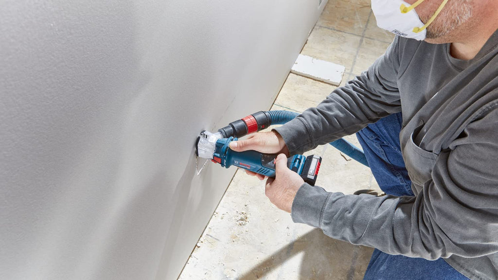 Bosch Professional 18V System Akku Spiralsäge GCU 18V-30 (inkl. 3x Spannzange, Absaugadapter, 1x Spiralnutfräser 1/8" und 1x Mehrzweckfräser 1/8", ohne Akku/Ladegerät)
