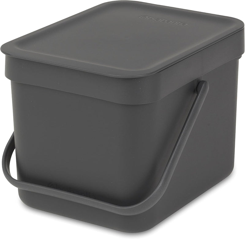Brabantia Sort & Go Abfalleimer mit Deckel 6 L (grau), platzsparender Biomüll Behälter mit Griff, abnehmbarer, feststellbarer Deckel, leicht zu reinigender kleiner Mülleimer ohne Ecken und Ränder
