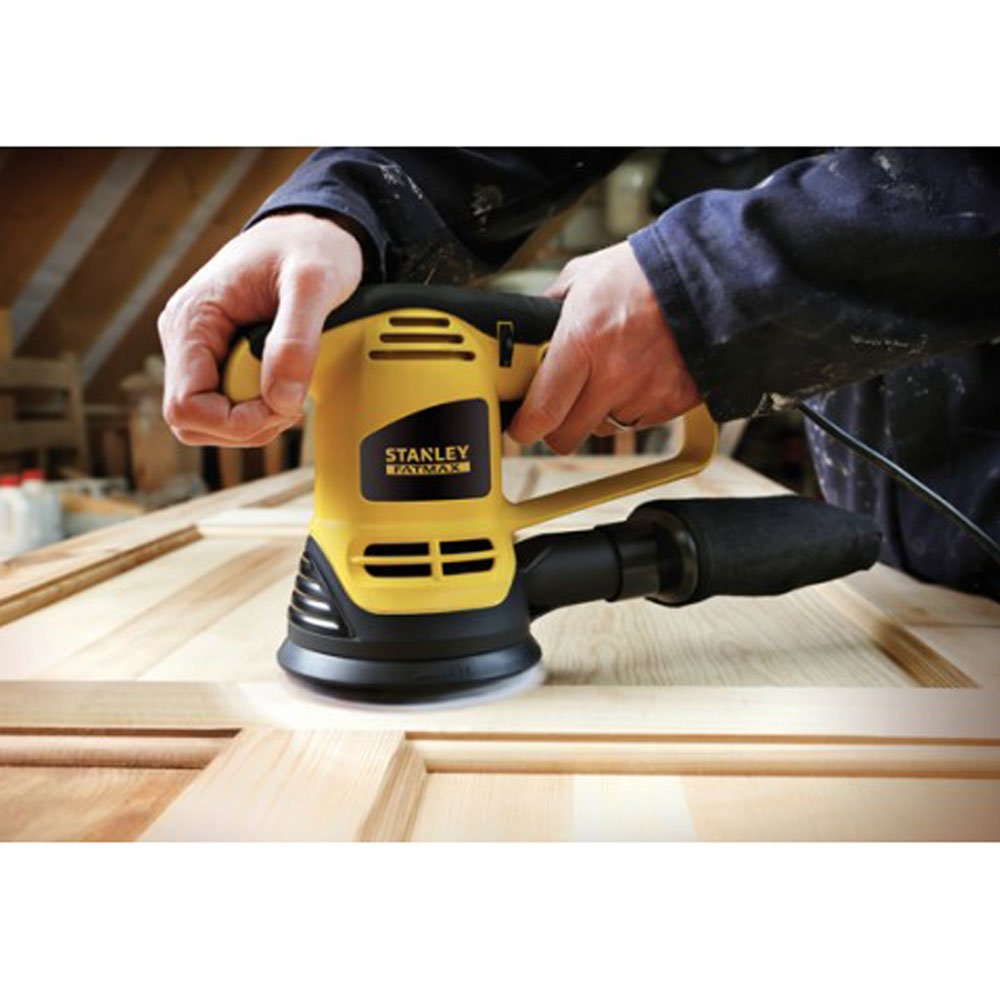 Stanley FatMax Exzenterschleifer FME440K (480 Watt, 125 mm Schleifteller, Klettfix-Schleifpapieraufnahme, Staubsaugeranschluss/Staubfangsack, stufenlose Drehzahl, inkl. 3 Gitterleinen, Koffer)