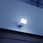 Steinel LED-Strahler XLED Home 2 S weiß, Flutlicht, voll schwenkbar, 13,7 W, 180° Mit Bewegungsmelder, 10 m Reichweite, 1550 lm