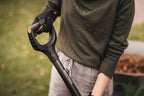 Fiskars Gärtnerspaten, Spitz, Spaten für harte, steinige Böden, Länge: 125 cm, Hochwertiger Borstahl, Grau/Schwarz, Ergonomic, 1070639