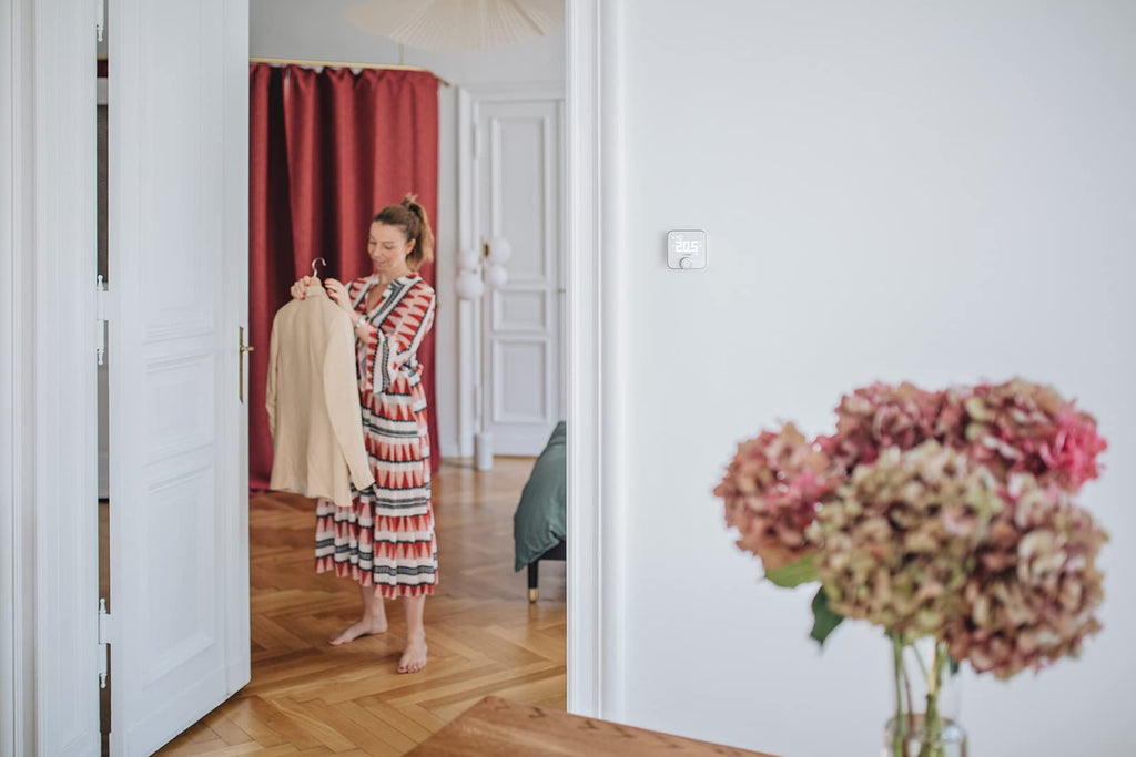 Bosch Smart Home Raumthermostat II für kabelgebundener Heizsysteme, 230 V, kompatibel mit Google Assistant und Alexa