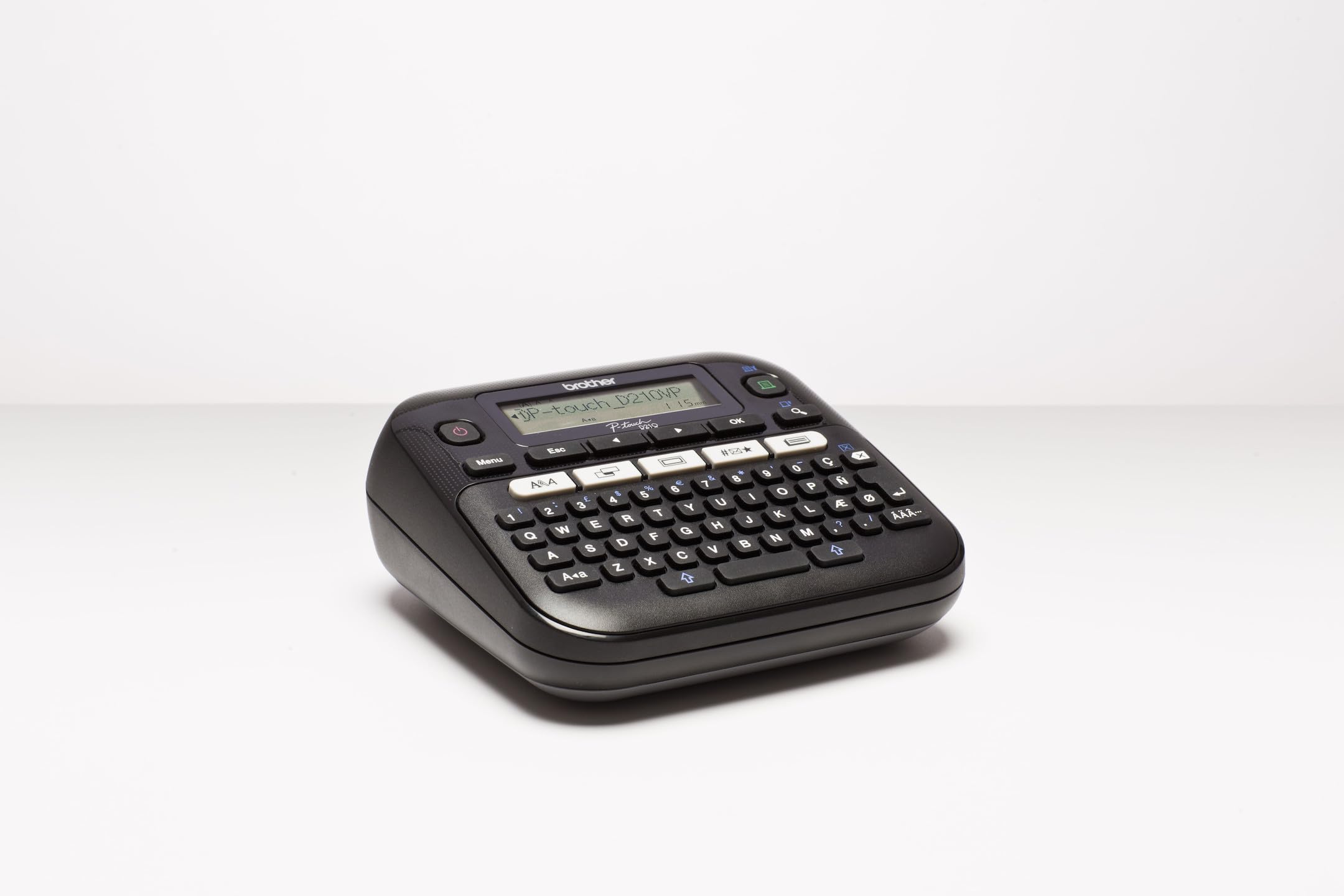Brother PT-D210VP Beschriftungsgerät inklusive Netzadapter und Transportkoffer (für 3,5 bis 12 mm breite TZe-Schriftbänder, bis zu 20 mm/Sek. Druckgeschwindigkeit)